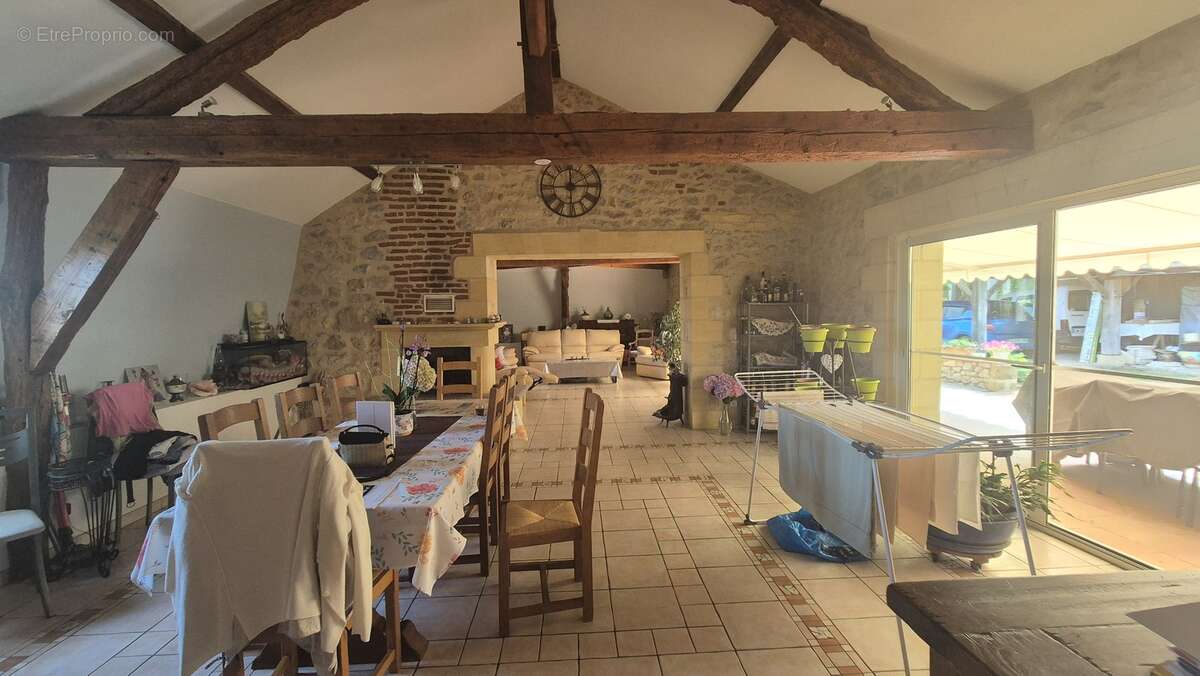 Maison à SAINT-CYPRIEN