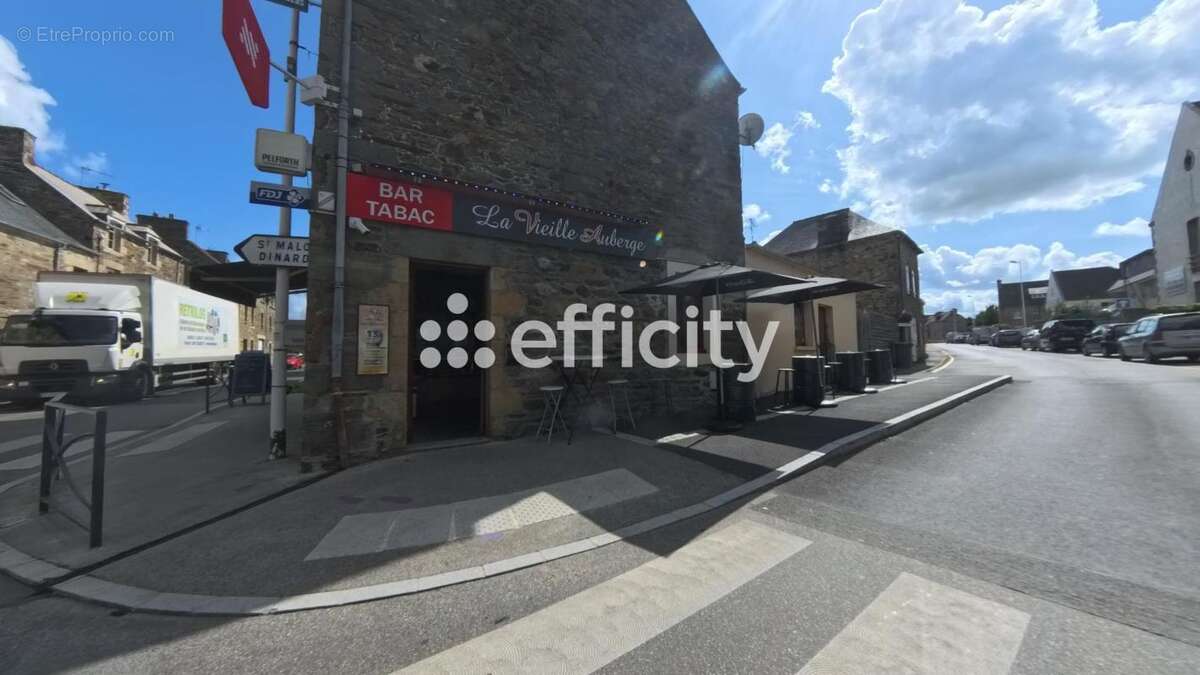 Commerce à MATIGNON