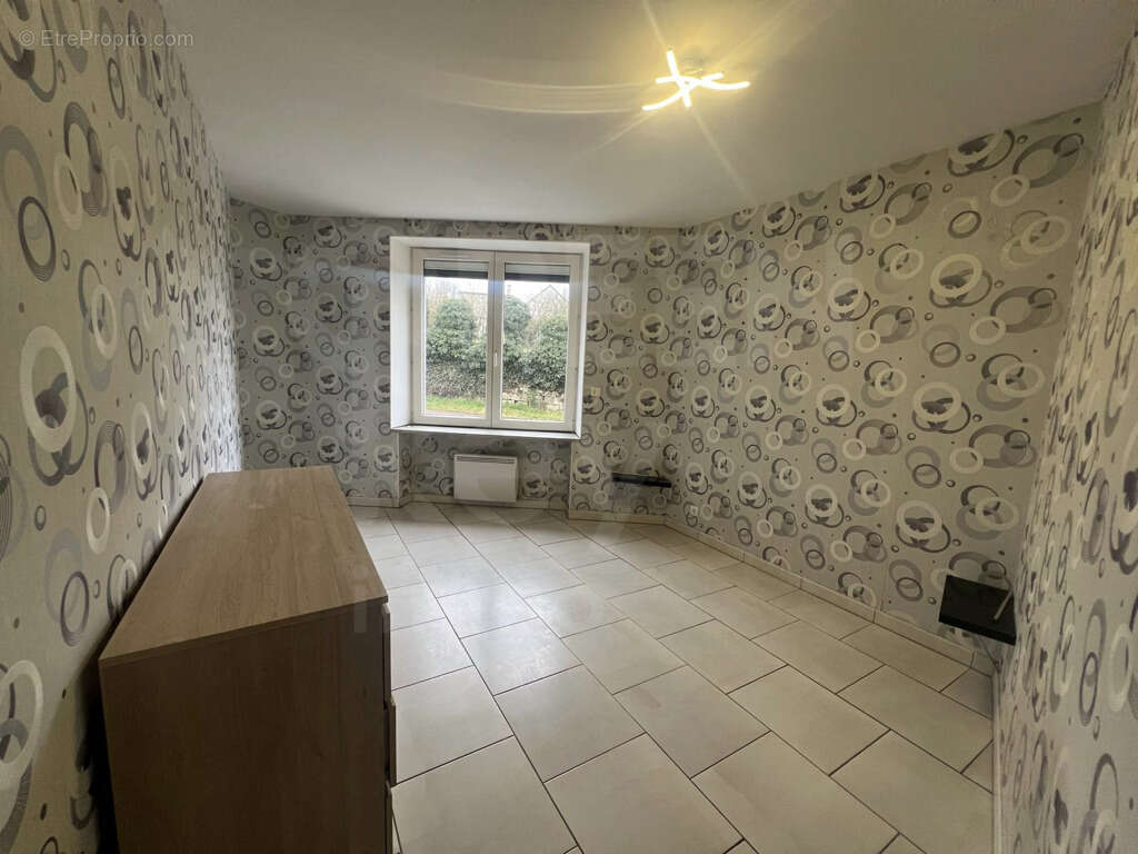 Maison à SOUGERES-EN-PUISAYE