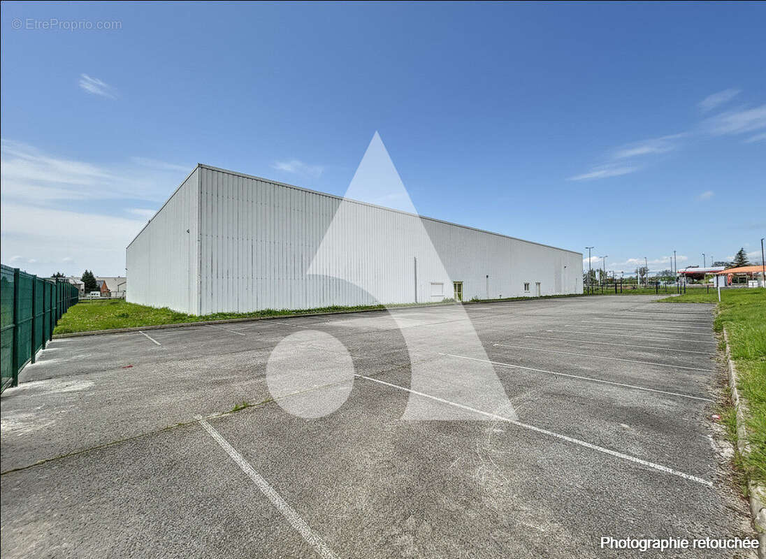 Commerce à CHAMPFORGEUIL