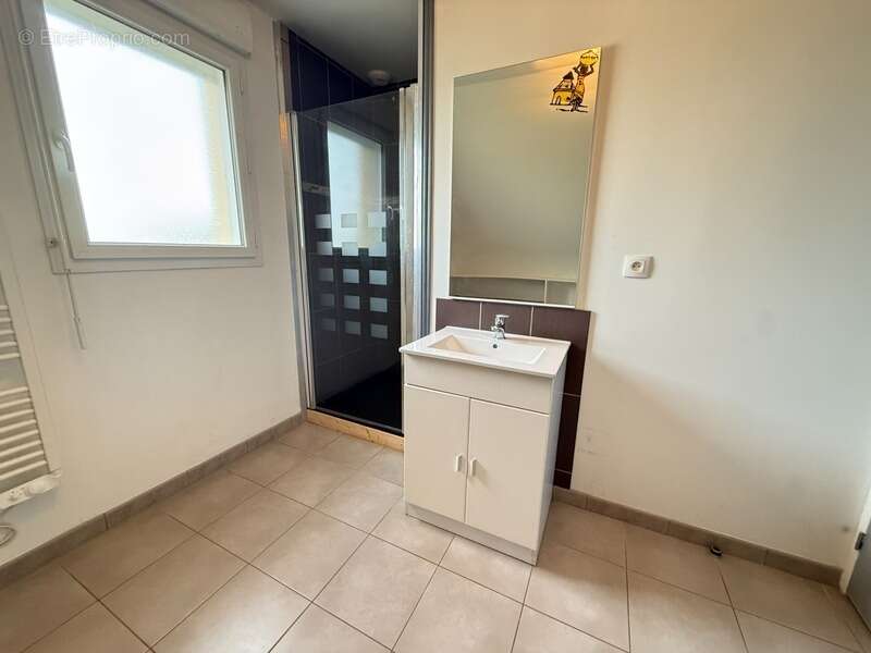 Maison à MESLAY-DU-MAINE