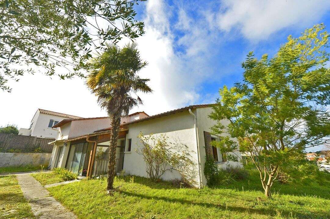 Maison à SAINT-GEORGES-DE-DIDONNE