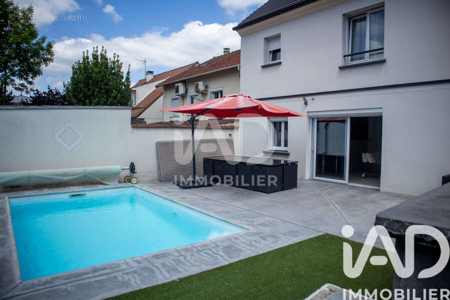 Photo 2 - Maison à OZOIR-LA-FERRIERE