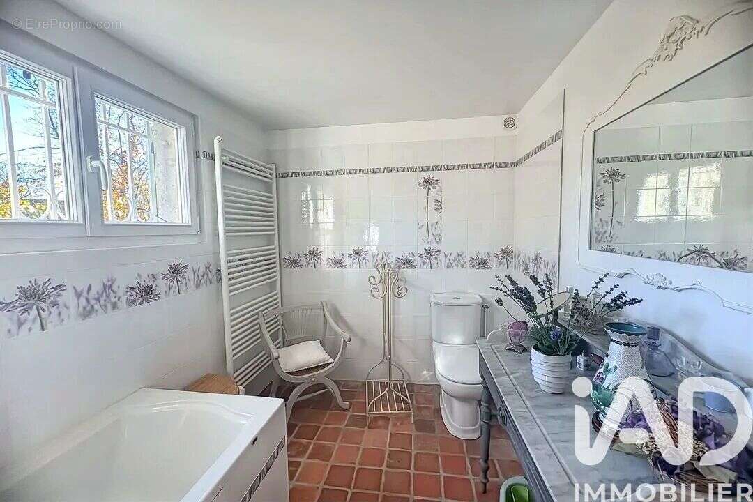 Maison 150 m² à Flacy  - photo 7