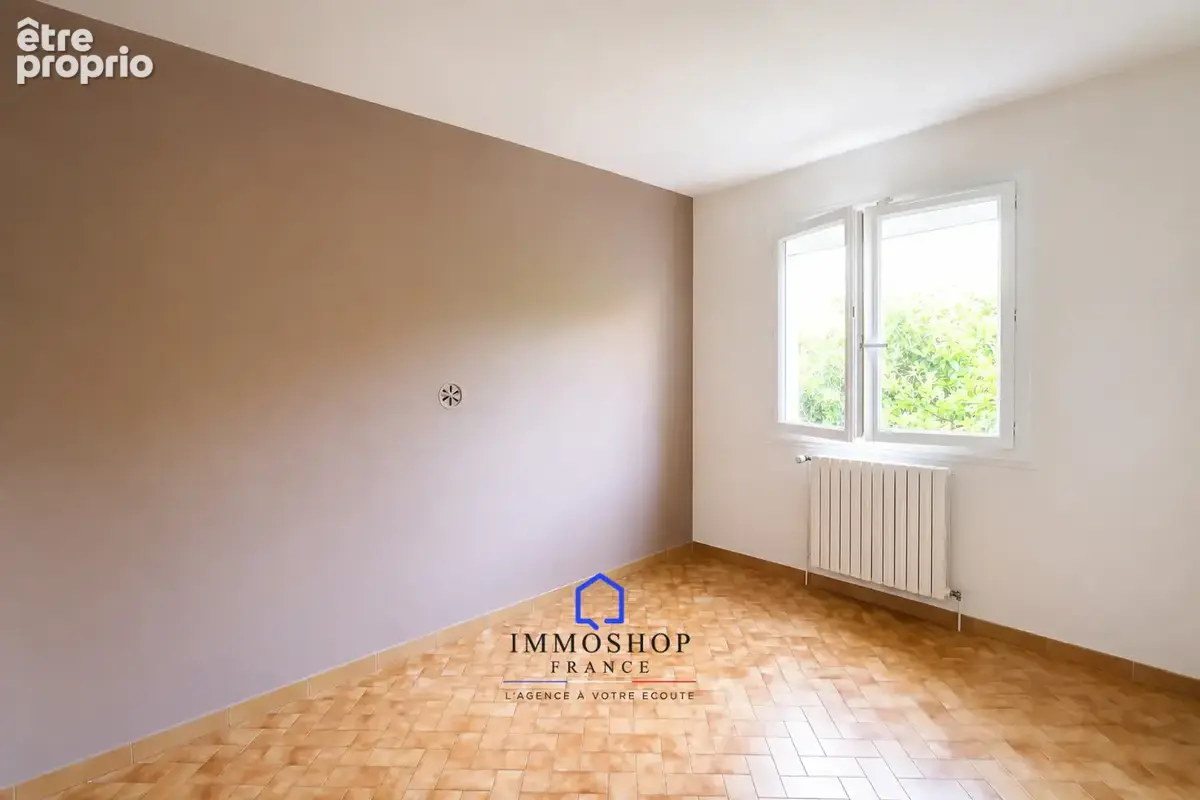 Maison 220m2 sur 1650m2 de terrain - Marseille Vallon des Tuves - photo 8