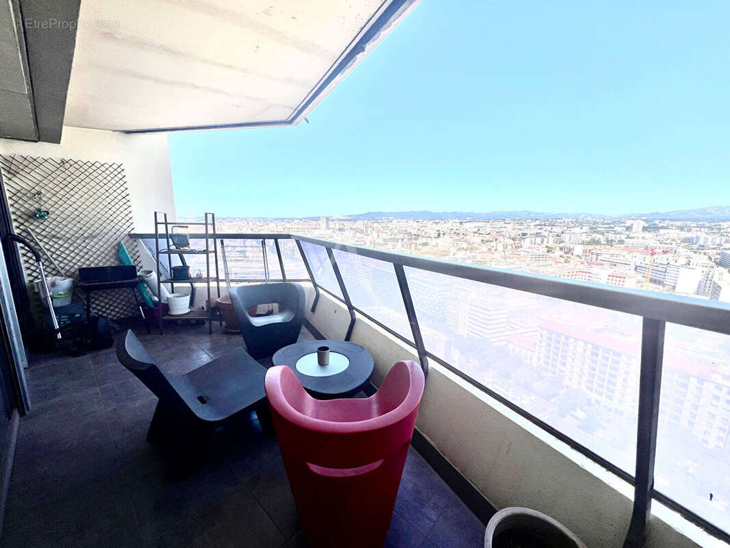 Appartement à MARSEILLE-8E