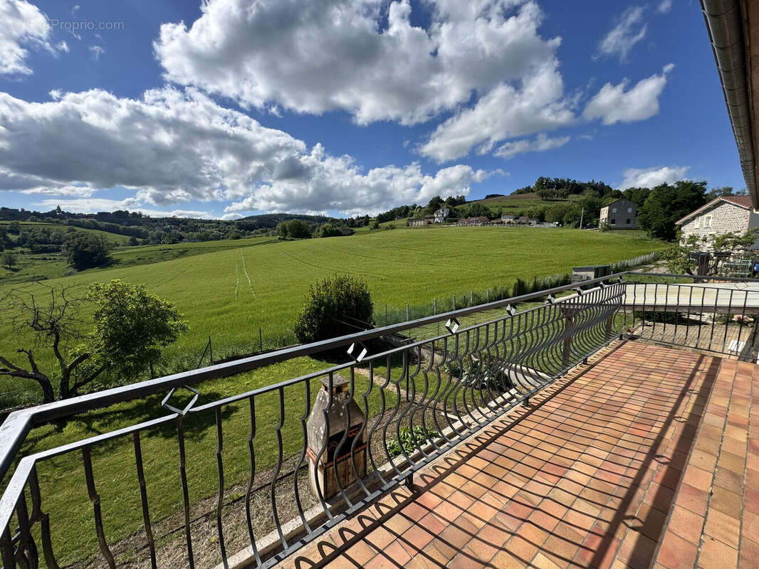 Photo 3 - Maison à COURS-LA-VILLE