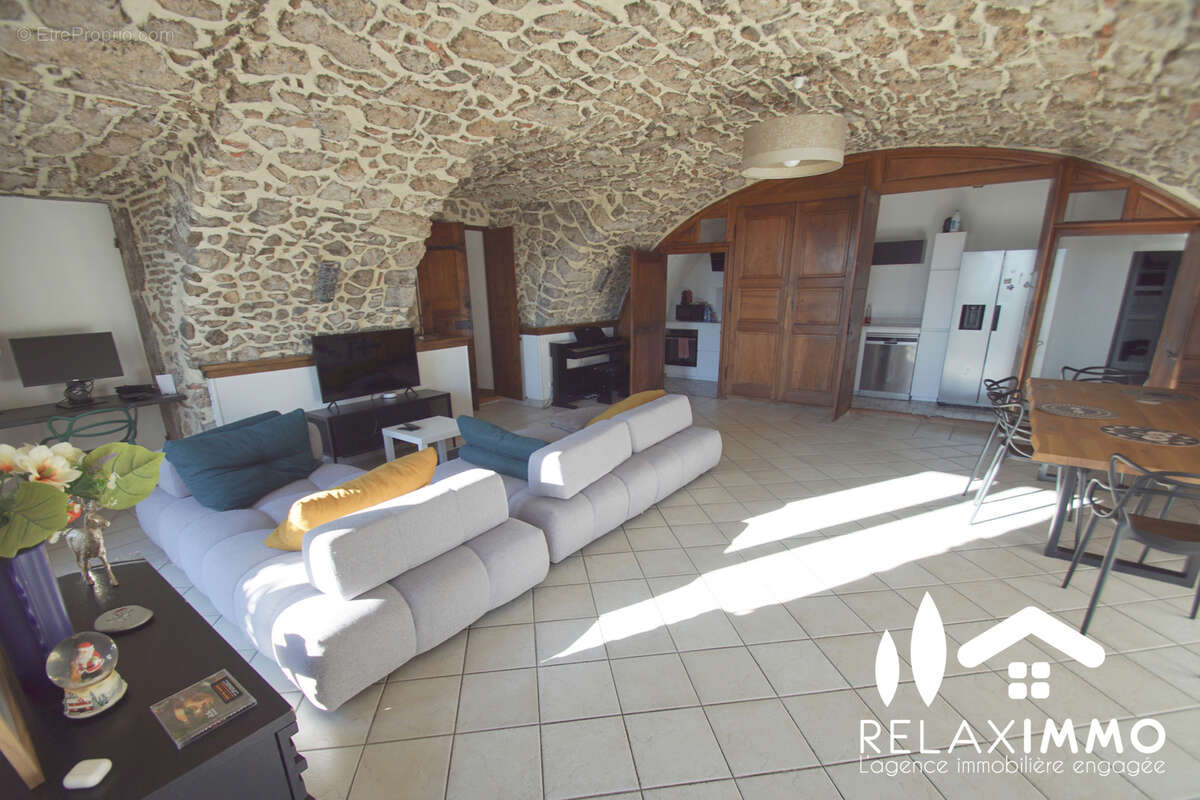 Appartement à CLAIX