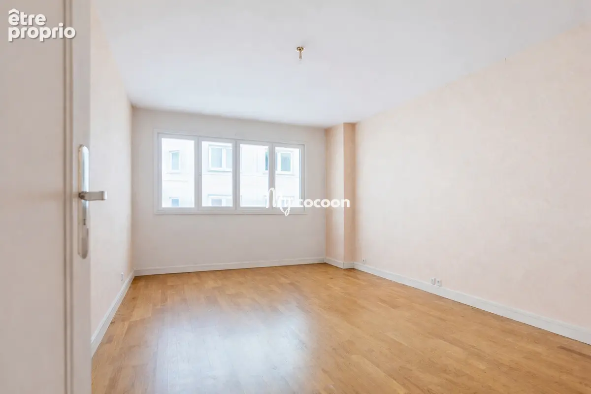 Saxe Gambetta - T5 - 133 m² - Balcon Cave - photo 9