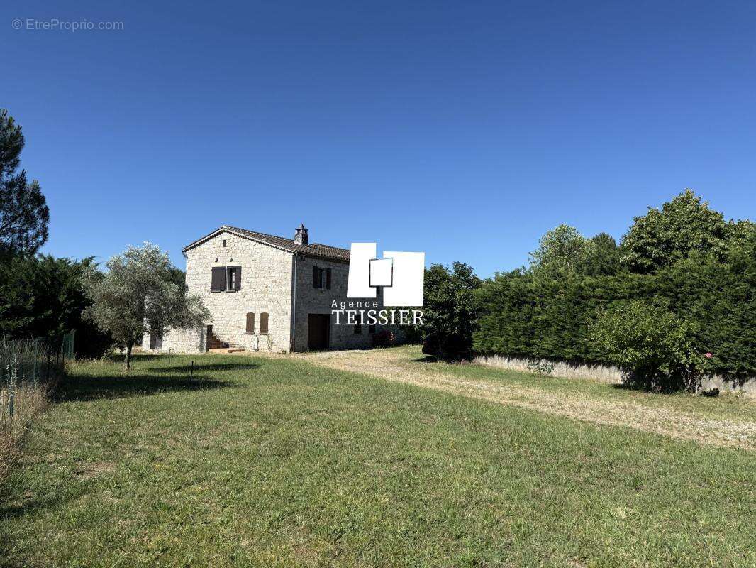 Maison à LABLACHERE