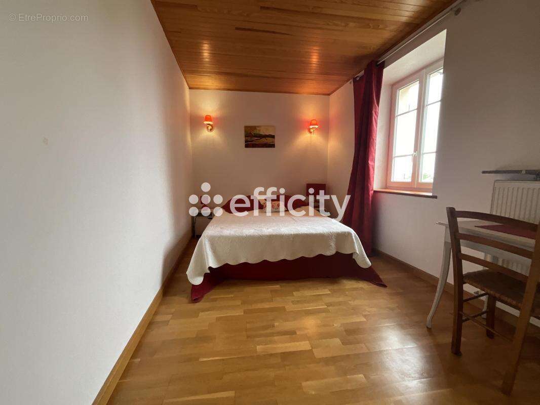 Maison à SAINT-JEURE-D&#039;ANDAURE