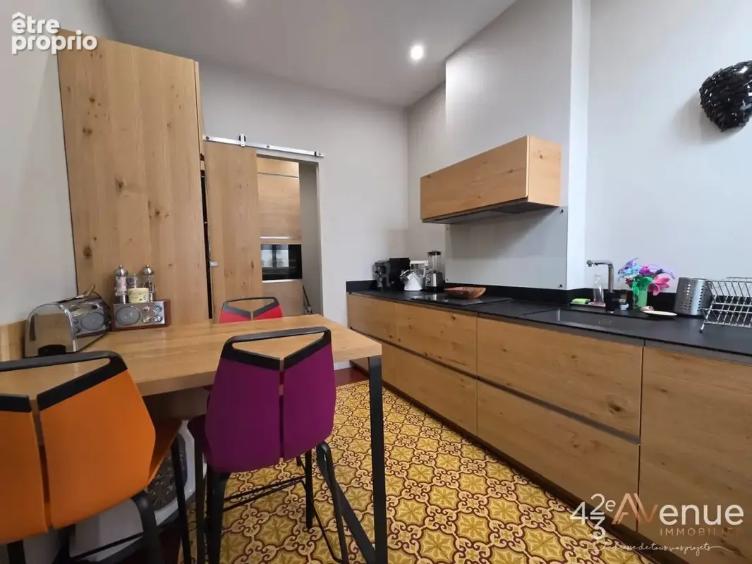 Appartement 5 pièces 130 m² à vendre à Saint-Etienne (42000) - photo 3