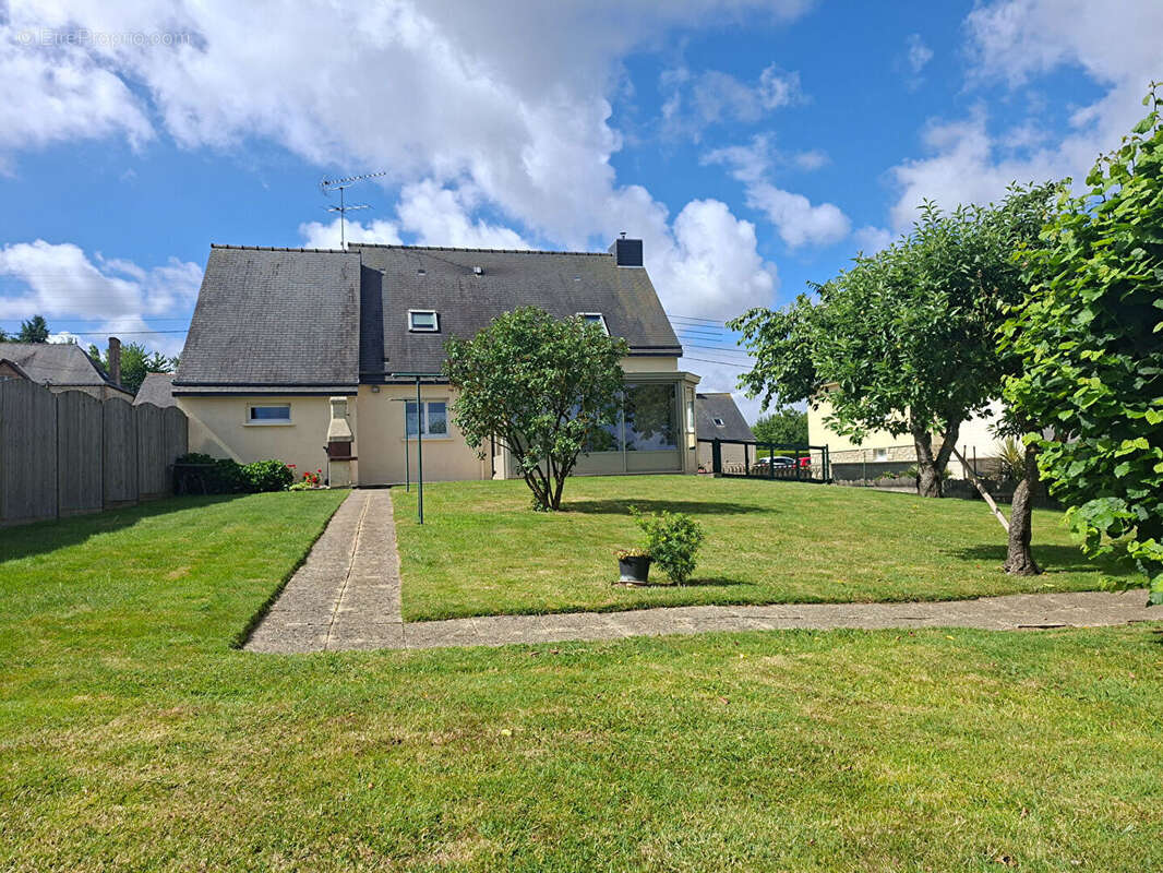Maison Coesmes 5 pièce(s) 119 m² - 4 chambres - terrain 1195m² - photo 15