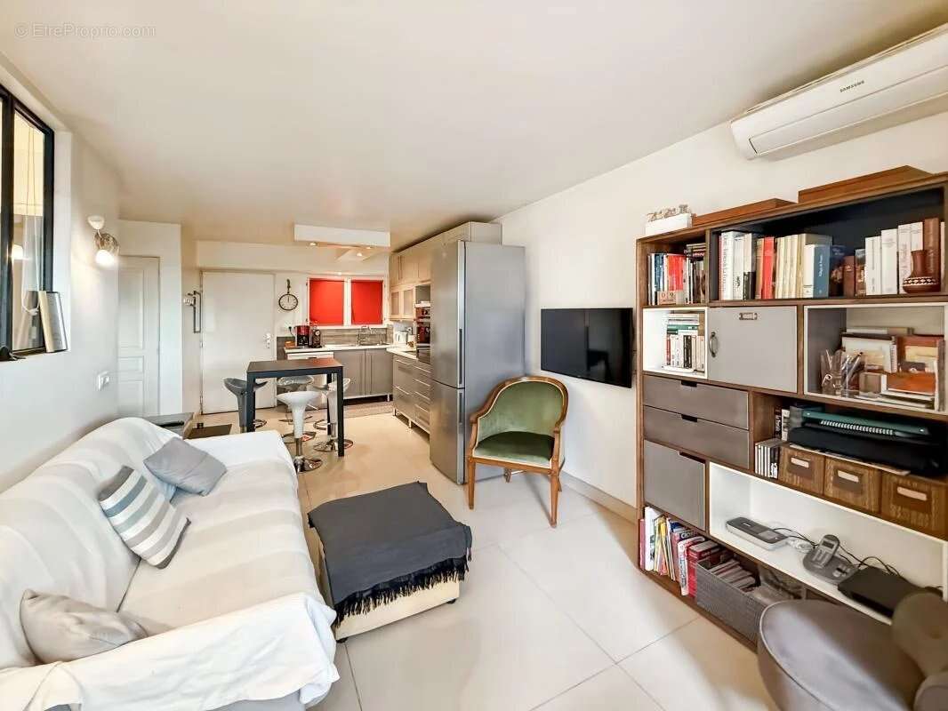 Appartement à MANDELIEU-LA-NAPOULE