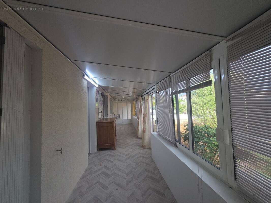 Maison 133 m² à Linars  - photo 35