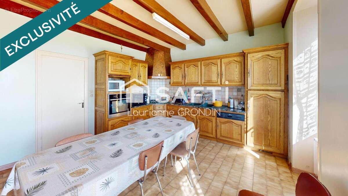 Maison 126 m² à Saint-Pierre-De-L'ile  - photo 4