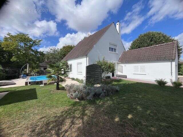 Maison à SAINT-JULIEN-LES-VILLAS