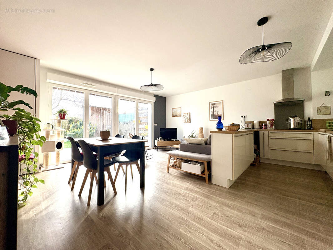 Appartement à SAINT-JACQUES-DE-LA-LANDE