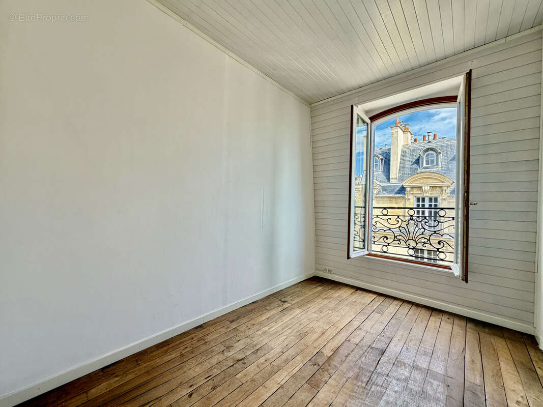 Dernier etage - place de la nation - photo 7