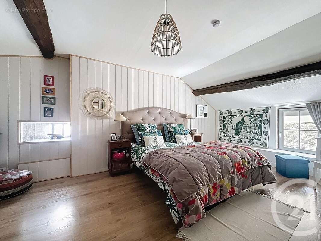 Maison à BELLENOT-SOUS-POUILLY