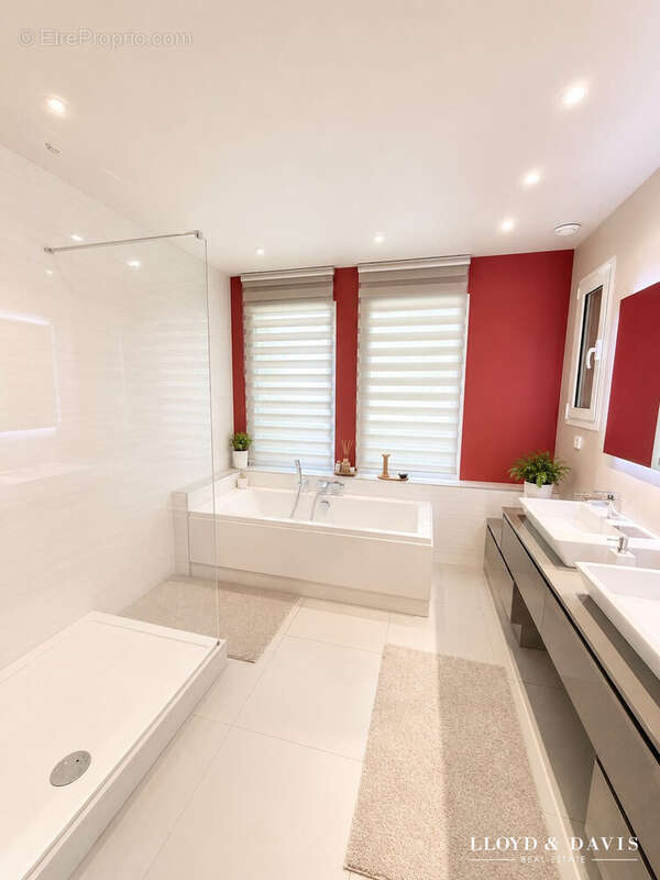 Maison 255 m² à Lamorlaye  - photo 8