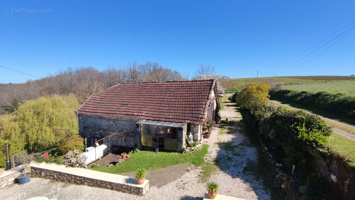 Maison à BRASSAC