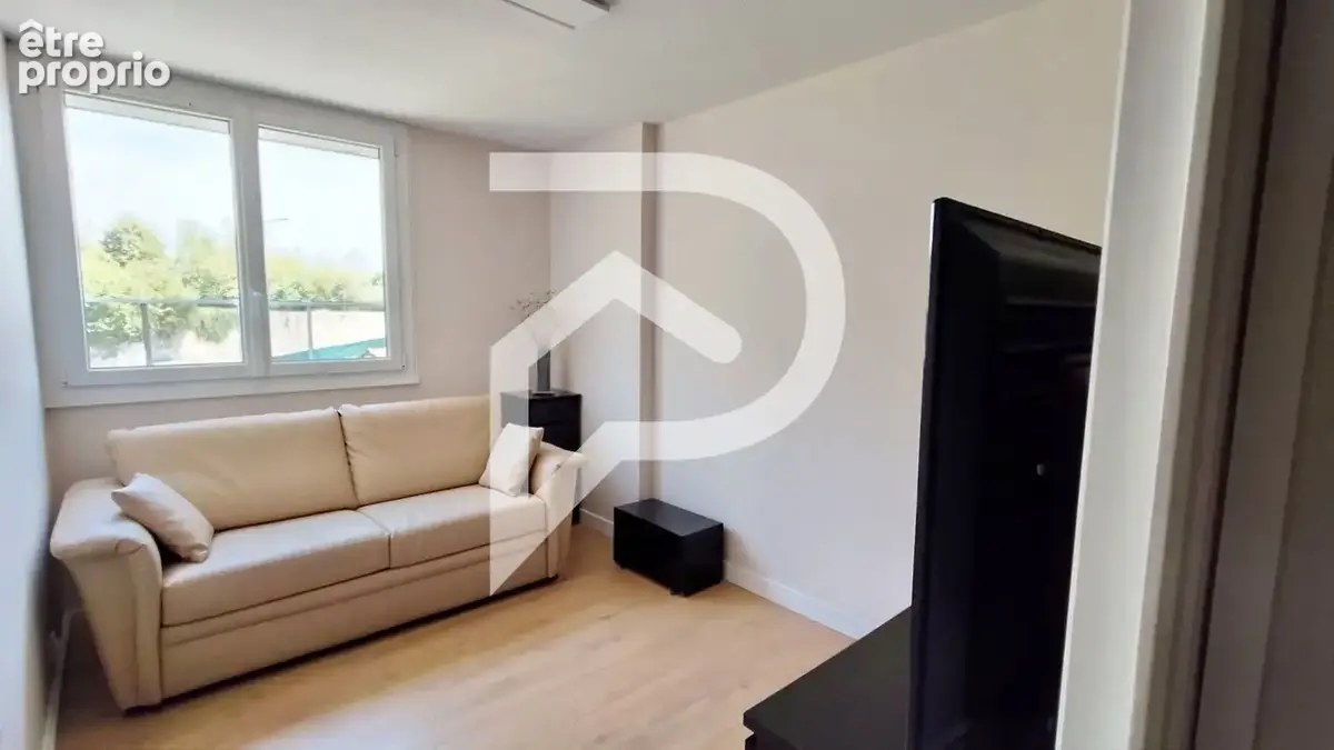 Appartement 4 pièces 95 m² rénové avec garage centre ORTHEZ - photo 11
