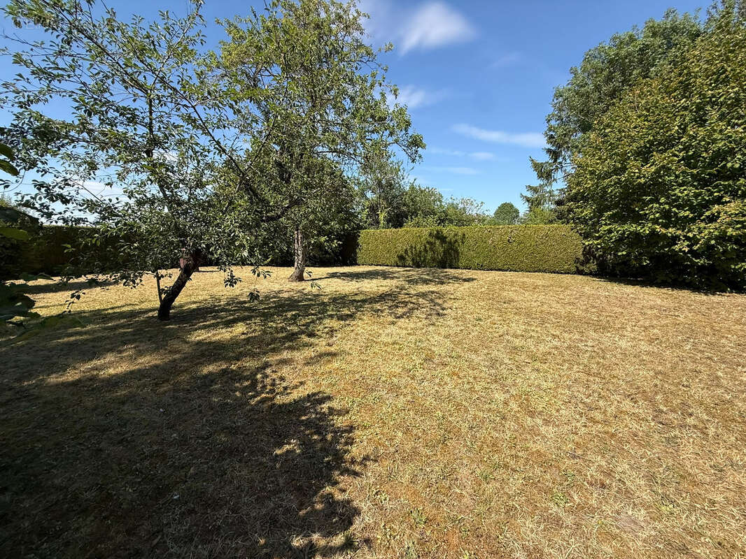 Maison à rénover avec dépendances et magnifique jardin sans vis-à-vis   Allainville-en-Beauce - photo 13