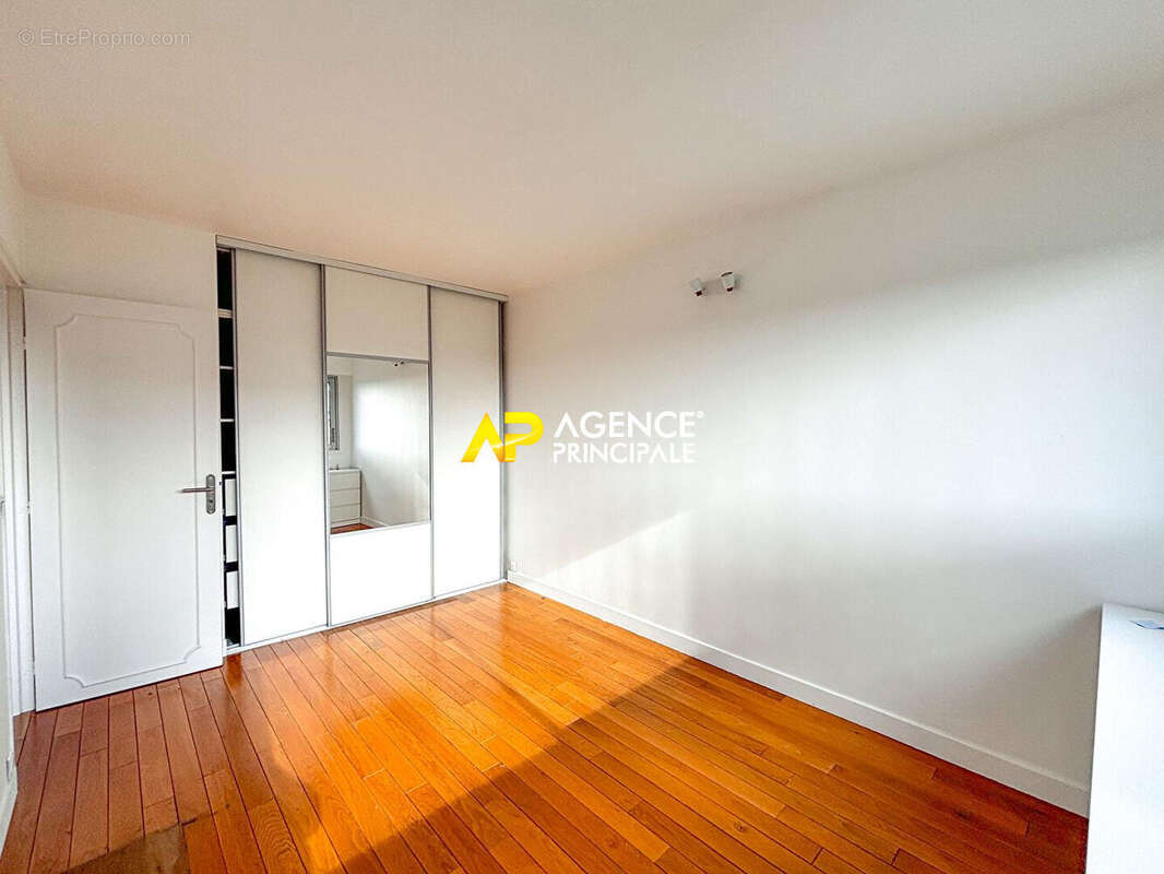 Appartement à SARTROUVILLE