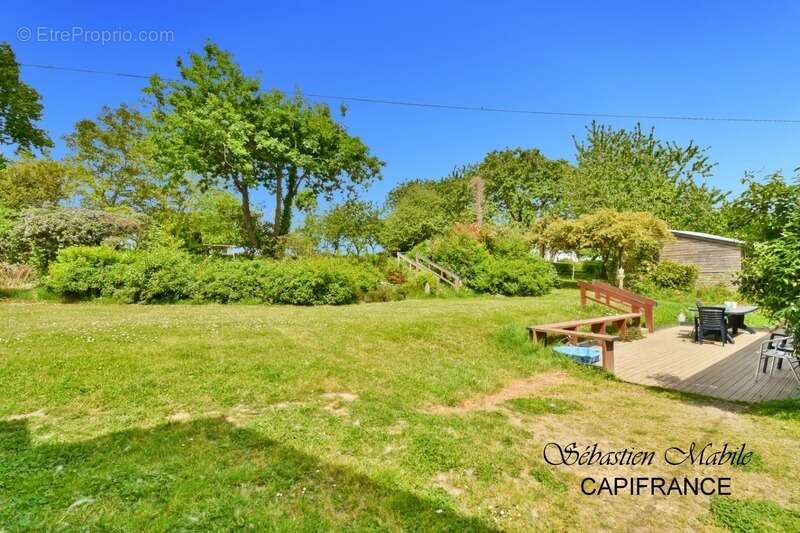 Maison à SAINT-AUBIN-DE-TERREGATTE