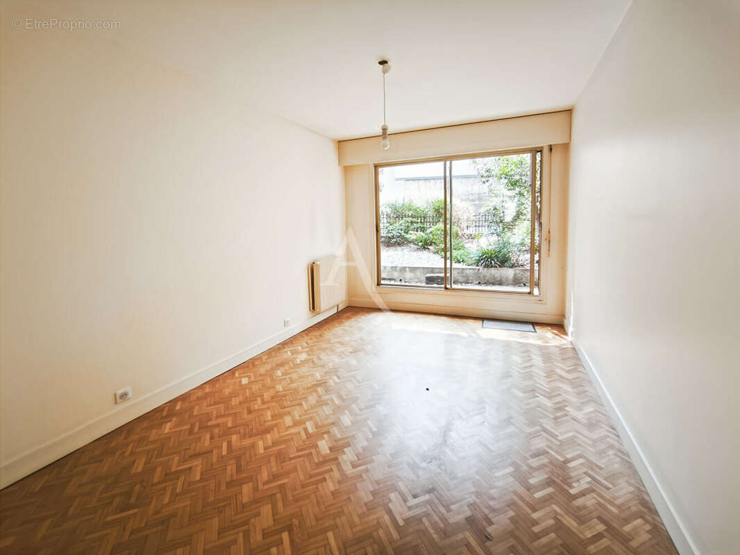 Paris 17ème - 3 Pièces avec jardin de 38 M² - Courcelles - photo 11