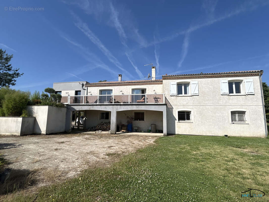 Maison à MIRANDOL-BOURGNOUNAC