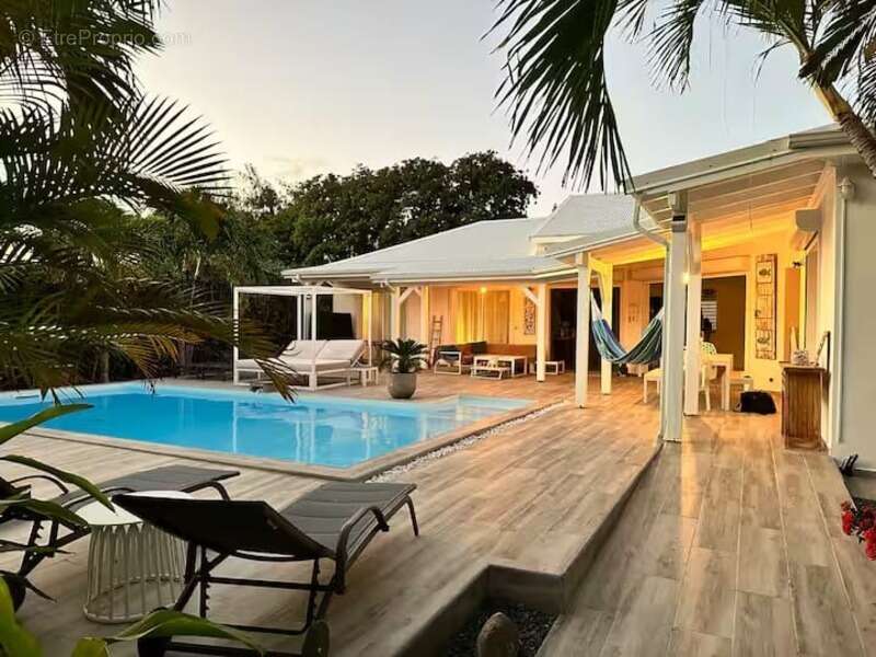 Villa de standing plage privative à pied piscine jacuzzi sur 700 m² de terrain - photo 2