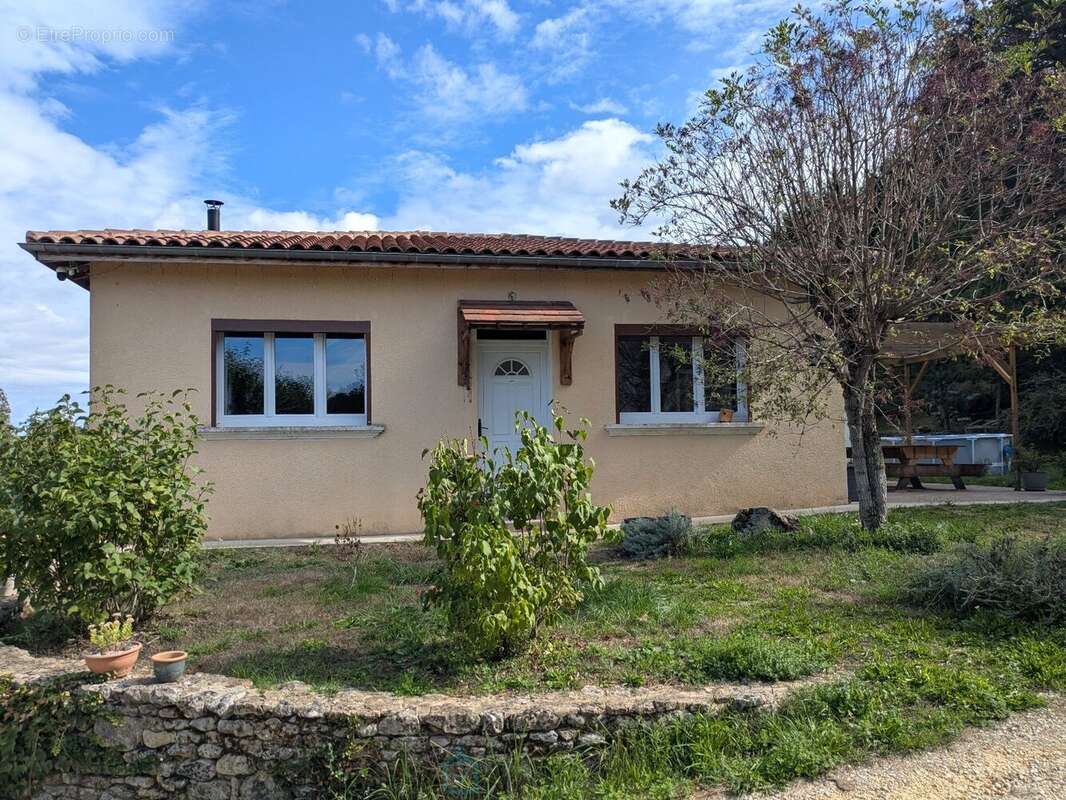 Maison à LE BUGUE