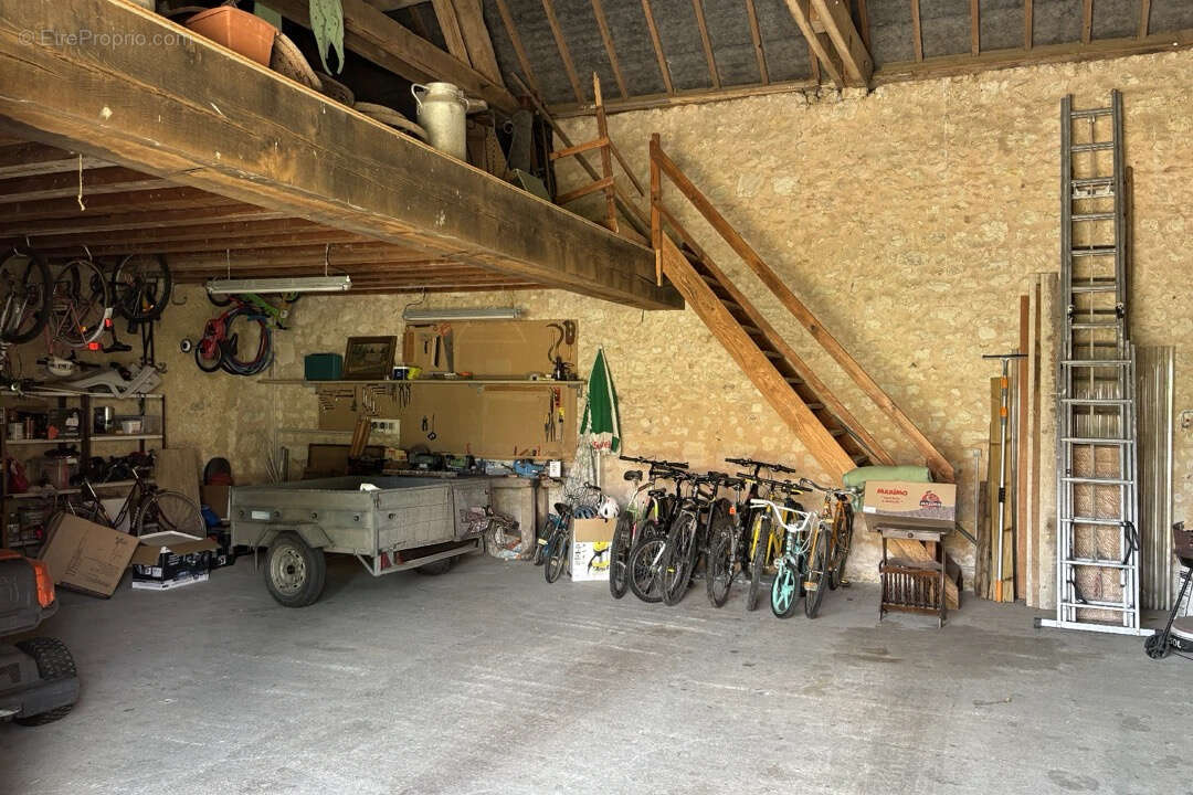 Maison à LE PIN-LA-GARENNE