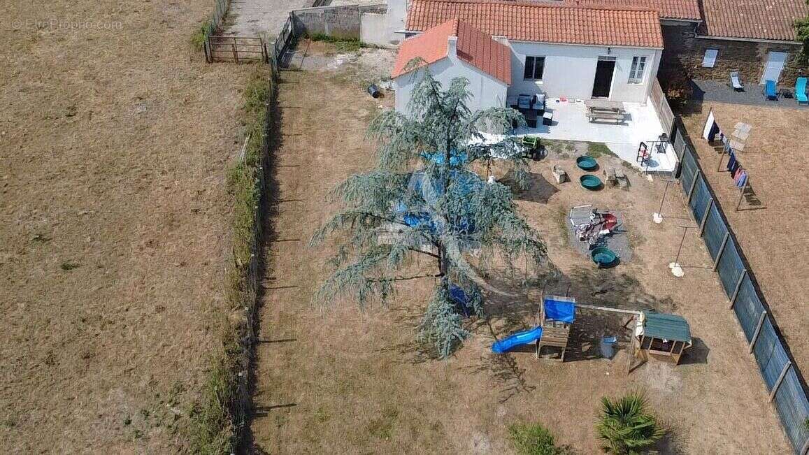 Maison Saint Julien Des Landes 5 pièce(s) - photo 12