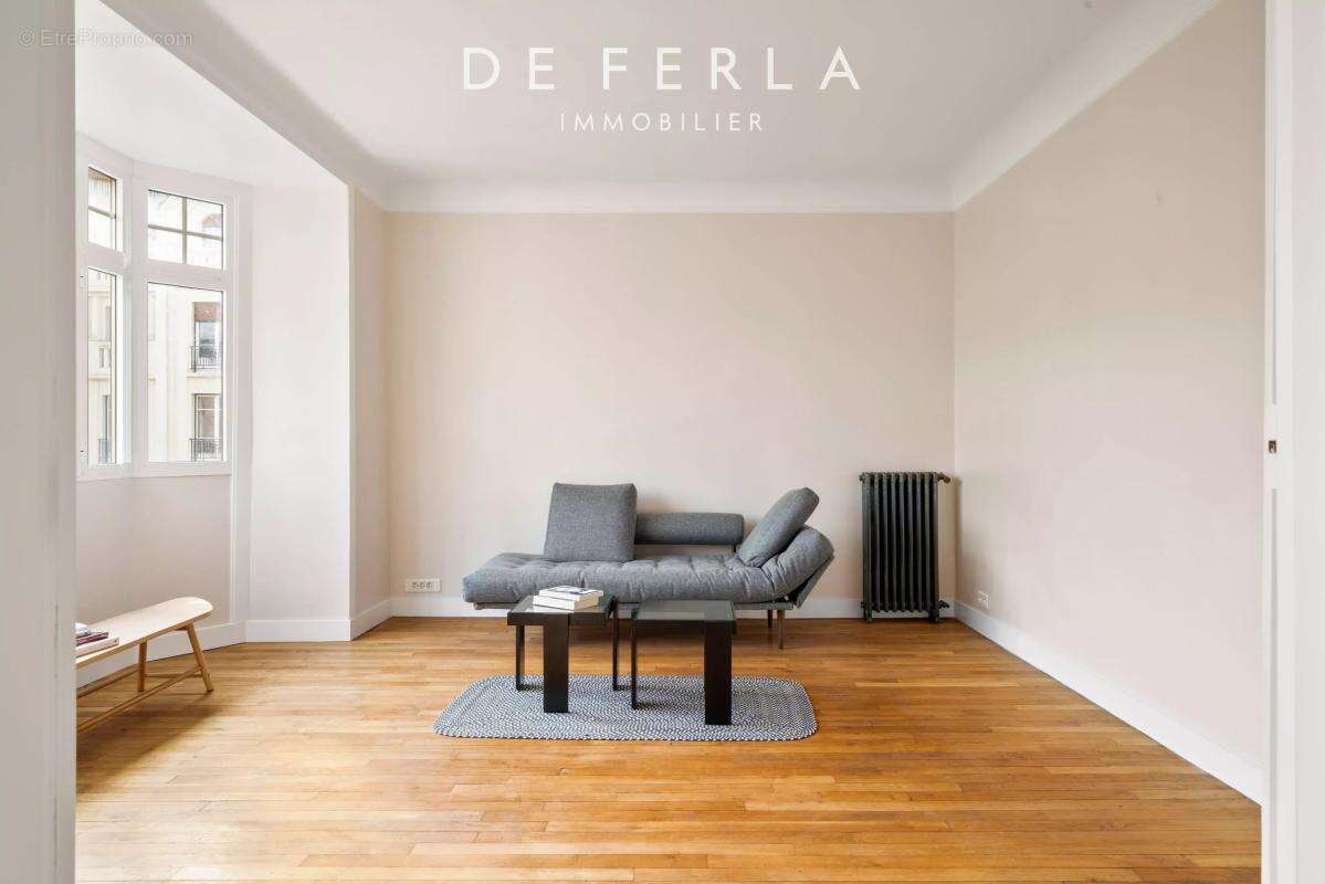 Appartement à PARIS-15E