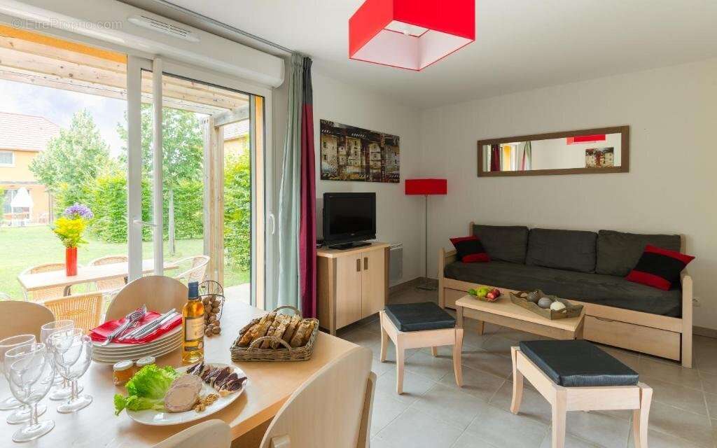 INVESTISSEMENT LOCATIF  Montignac-Lascaux  Résidence de Tourisme Les Bastides de Lascaux - 6,06% de rentabilité - photo 2