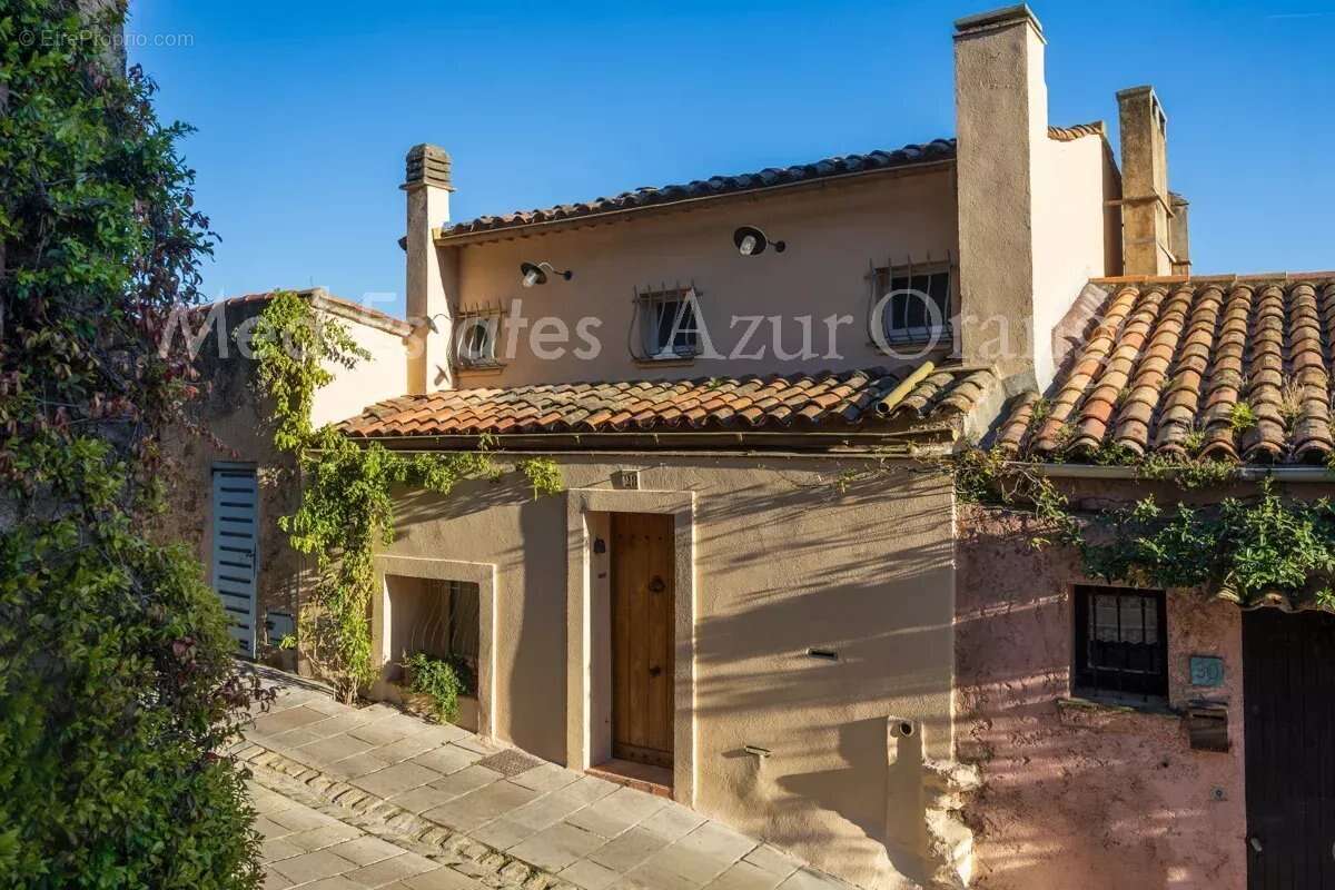 Appartement à GRIMAUD