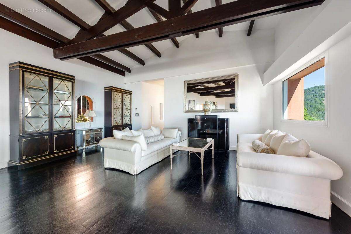 Maison à THEOULE-SUR-MER