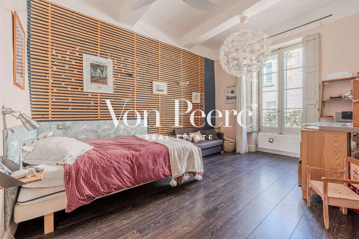 Maison à VILLENEUVE-LES-AVIGNON