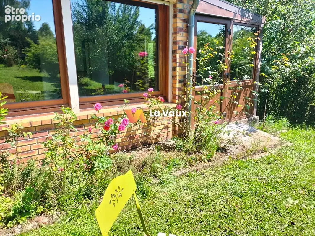AU COEUR DU SAINTOIS Maison individuelle dans impasse - photo 3