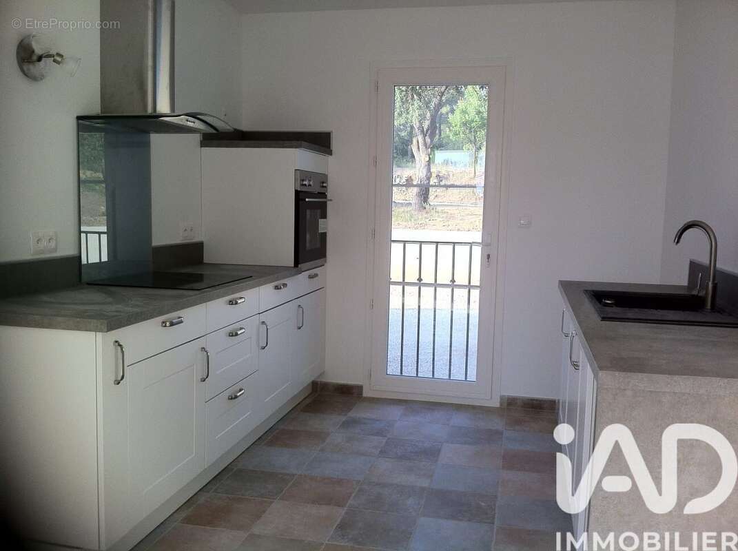 Photo 7 - Maison à LAMBESC