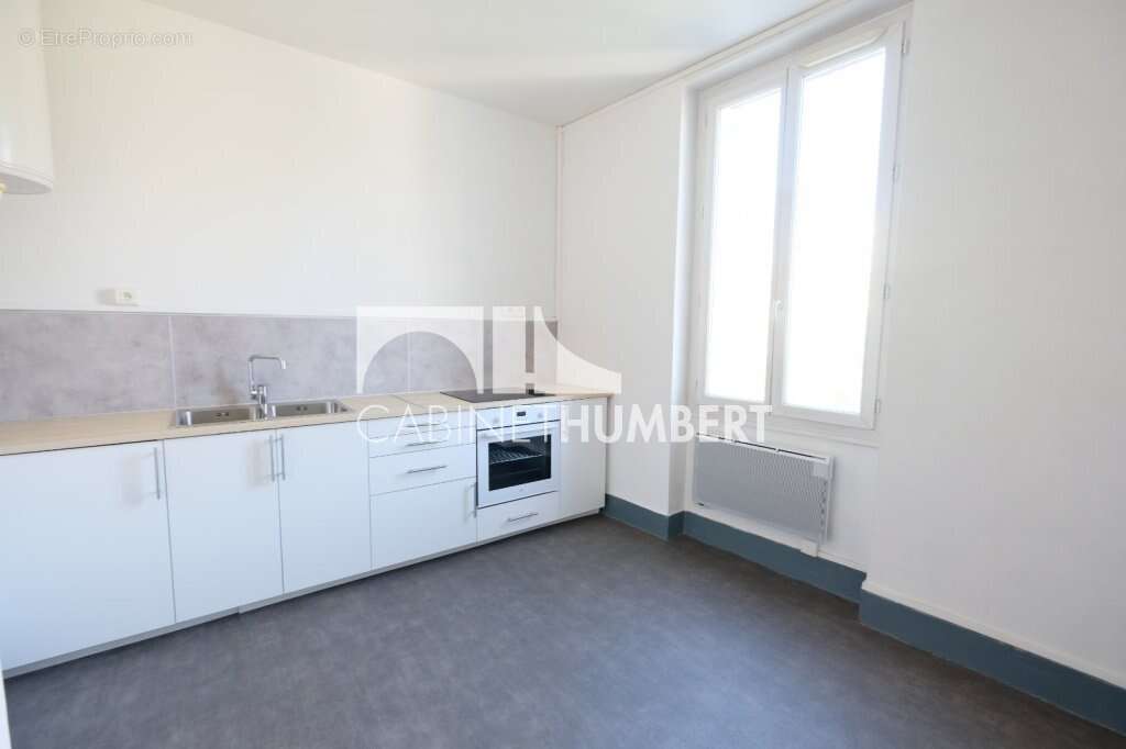 Appartement à SAINT-ETIENNE