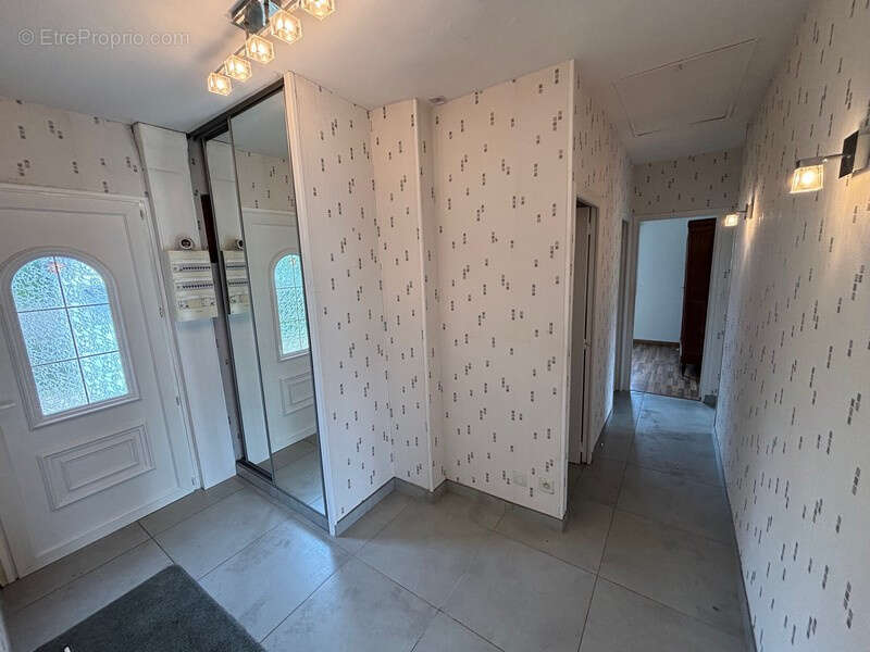 Maison à VAL-DE-LA-HAYE