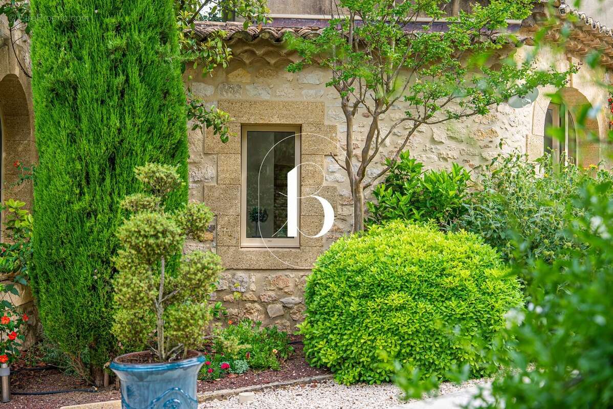 Maison à UZES