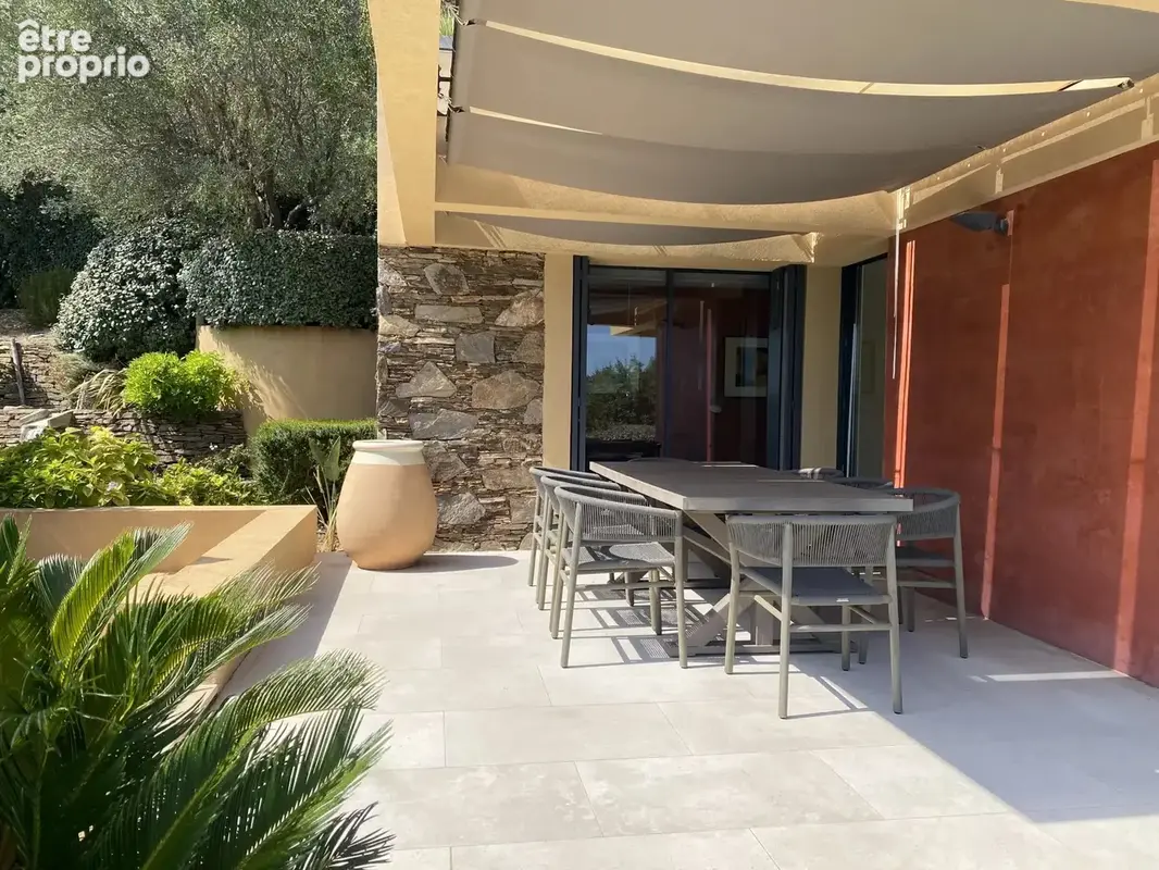 Maison 5 pièces 230 m² à vendre à La Garde-Freinet (83680) - photo 17