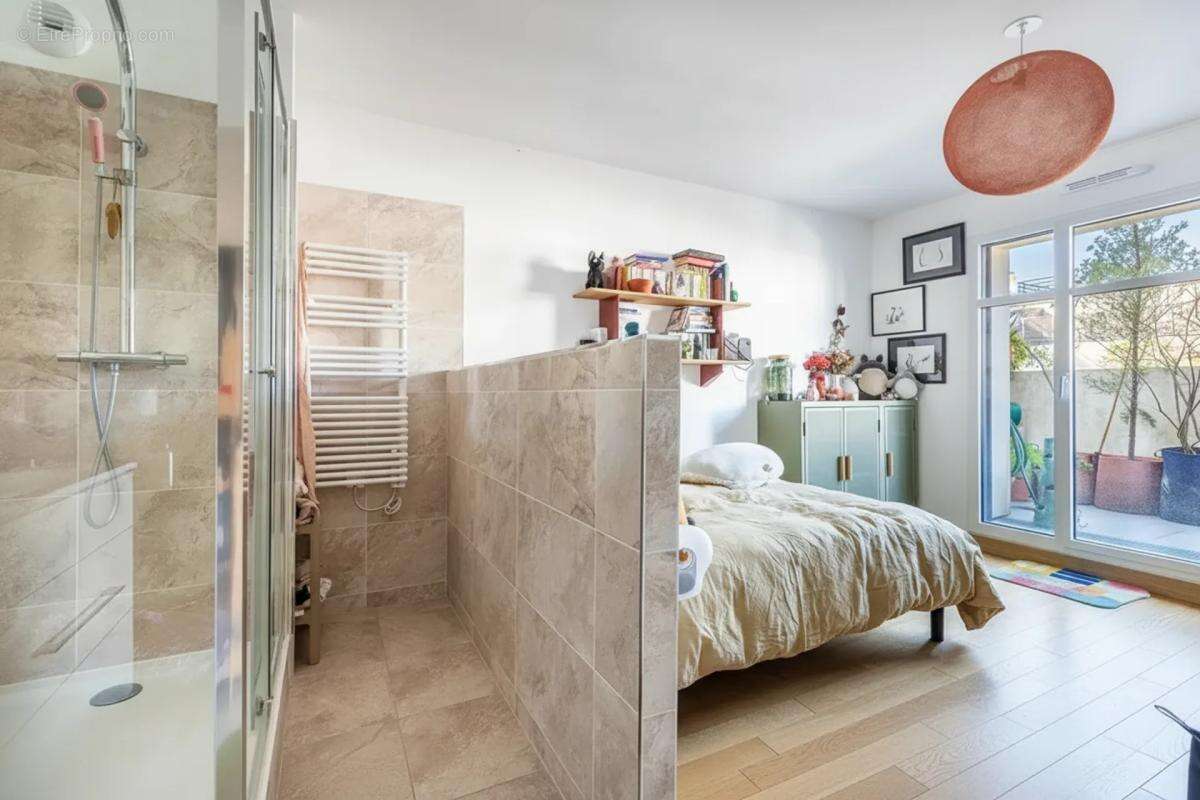 Appartement à LEVALLOIS-PERRET