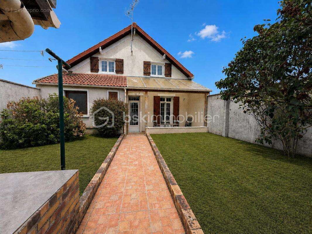 Maison à VILLEBLEVIN