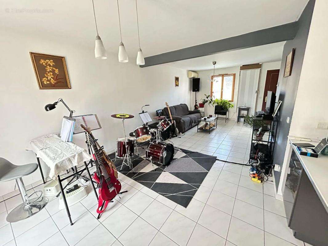 Maison à FERRIERES-EN-GATINAIS